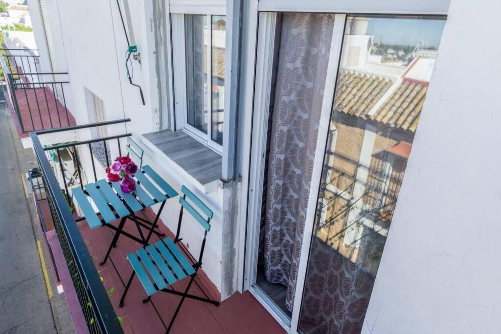 Pablo Neruda Tourist Home Carmona  Eksteriør billede
